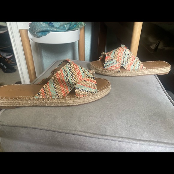 Universal Thread Multicolor Sandals - Picture 4 of 6